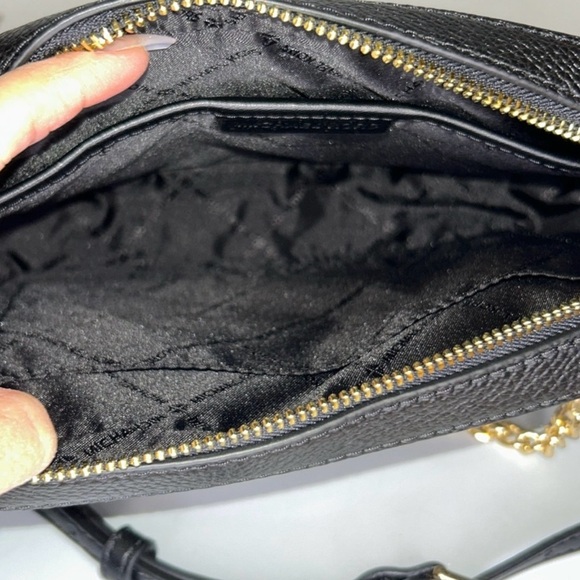 Michael Kors Jet Set Leather Cross Body Bag - Picture 10 of 11